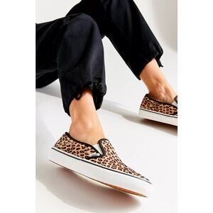 Vans Asher Deluxe Ultra Cush Slip-On Sneaker unisex men 8 women 9.5 cheetah tan